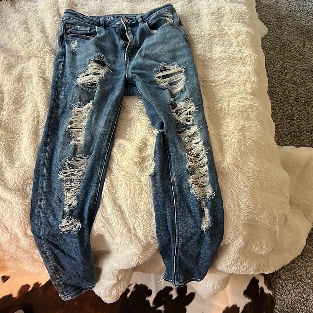 American Eagle mom jeans